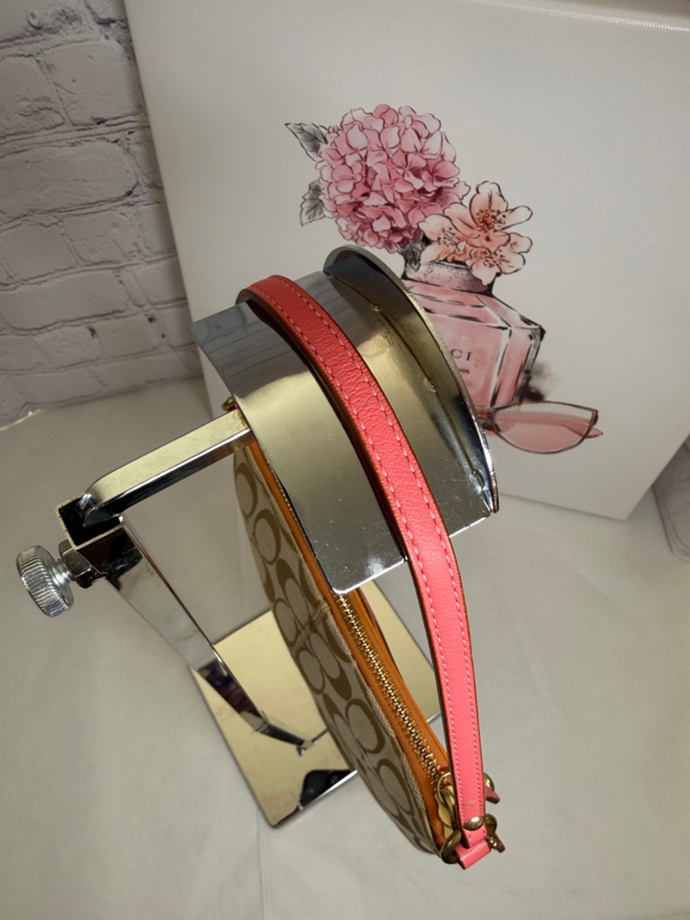 LOWSTARTCoach Small Shoulder Bag Wristlet Pink Orange Leather 3 Pockets ALMSTMNT - Picture 4 of 15